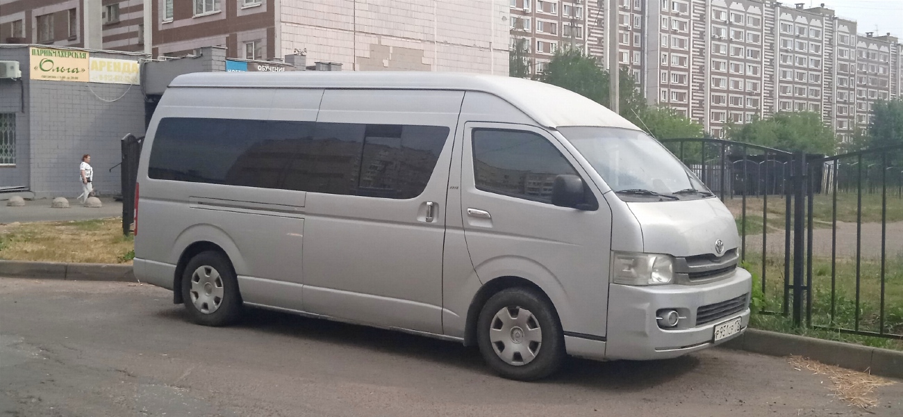 Санкт-Петербург, Toyota HiAce (V H200) № Р 951 СР 178