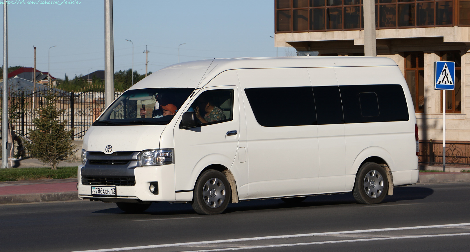 Туркестанская область, Toyota HiAce TRH223L № 786 ACH 13