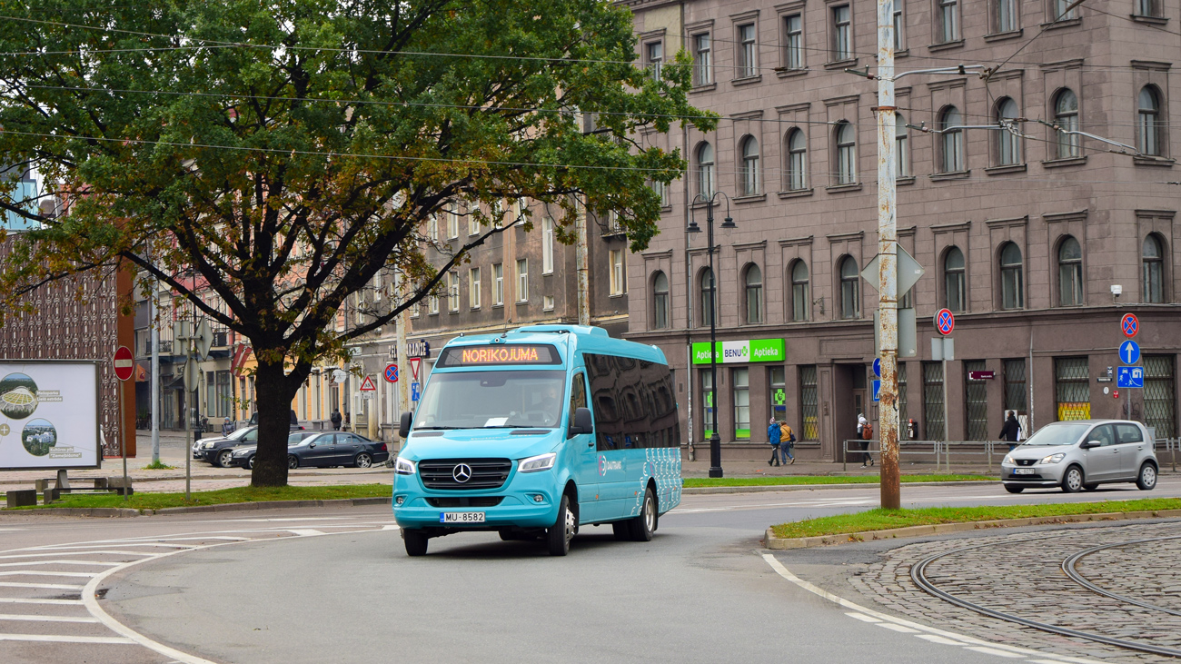 Латвия, Mercedes-Benz Sprinter W907 № MU-8582