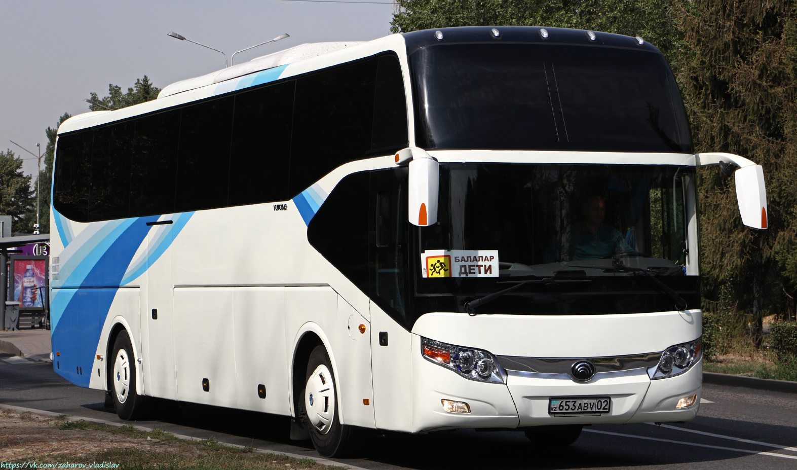 Алматы, Yutong ZK6127H № 653 ABV 02