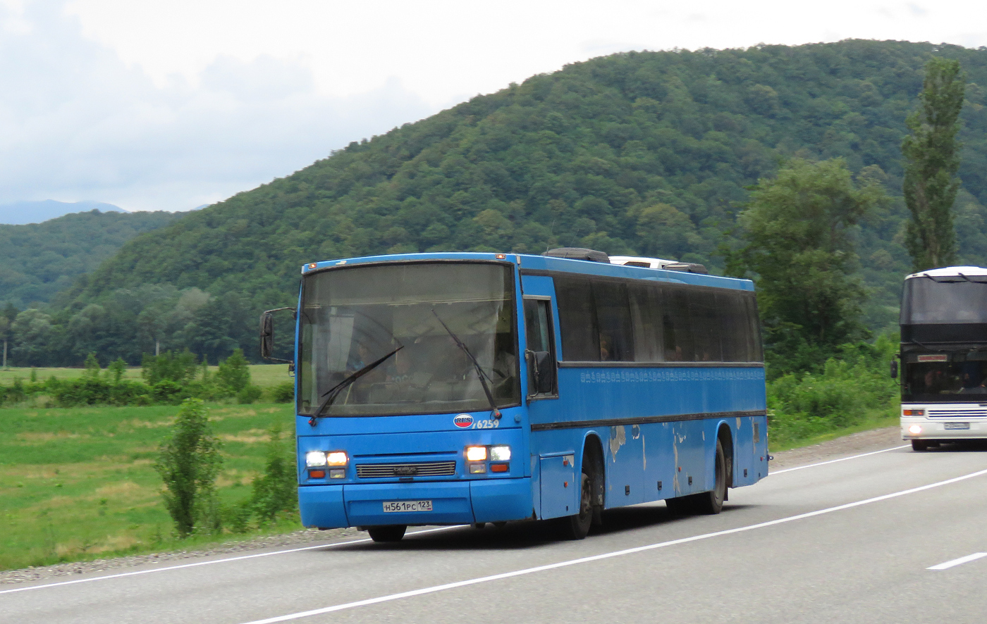 Краснодарский край, Carrus Fifty № Н 561 РС 123