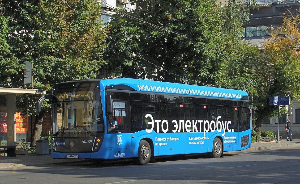 Москва, КАМАЗ-6282 № 411409