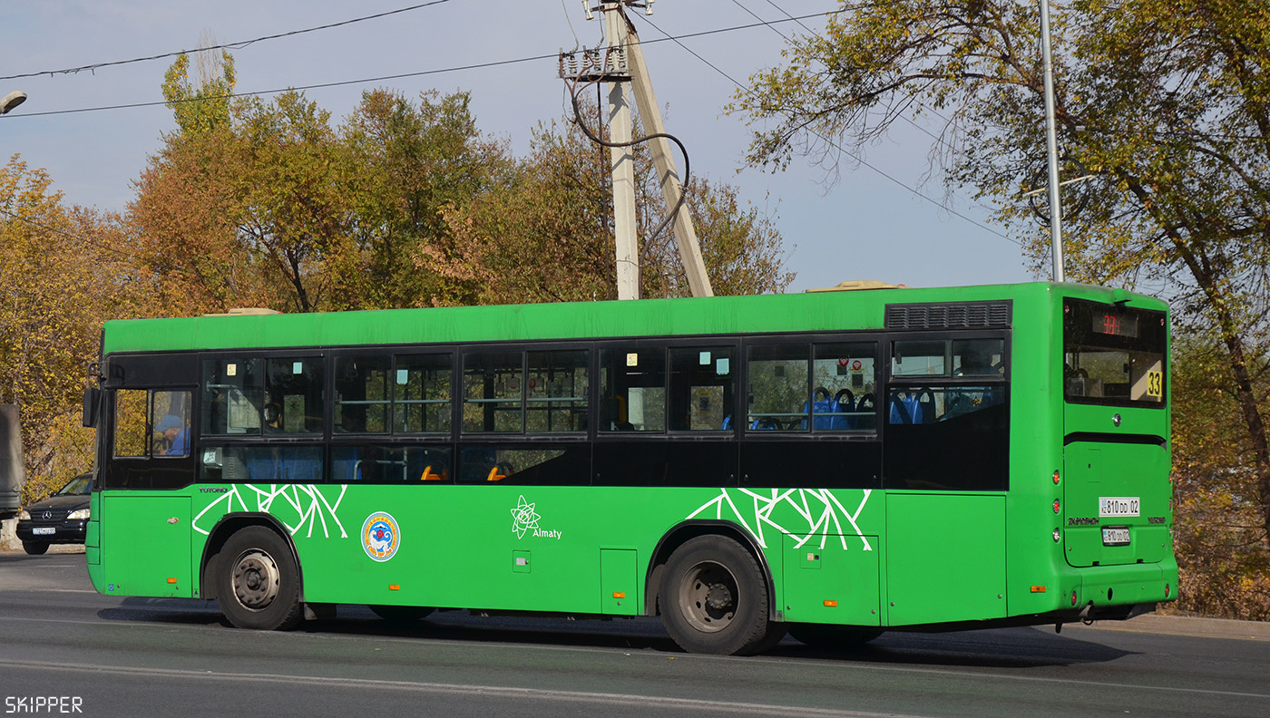 Алматы, Yutong ZK6108HGH № 810 DD 02