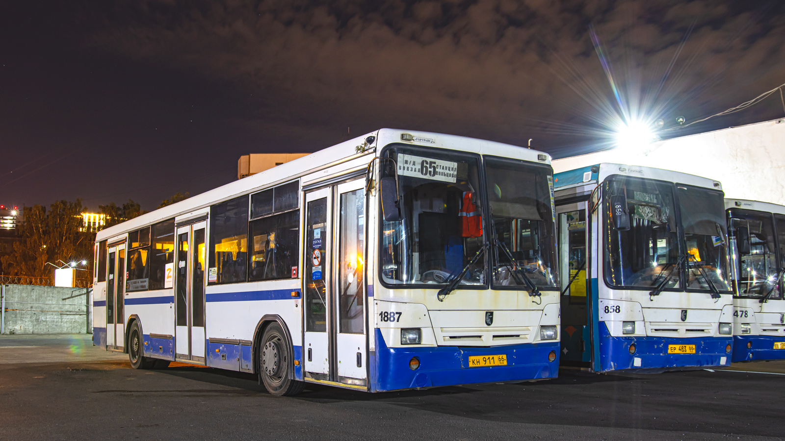 Свердловская область, НефАЗ-5299-20-32 № 1887