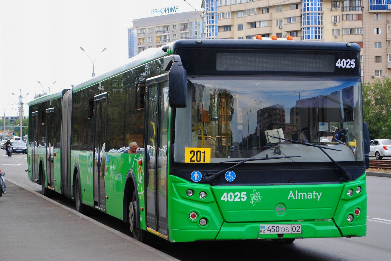 Алматы, ЛиАЗ-6213.65 № 4025