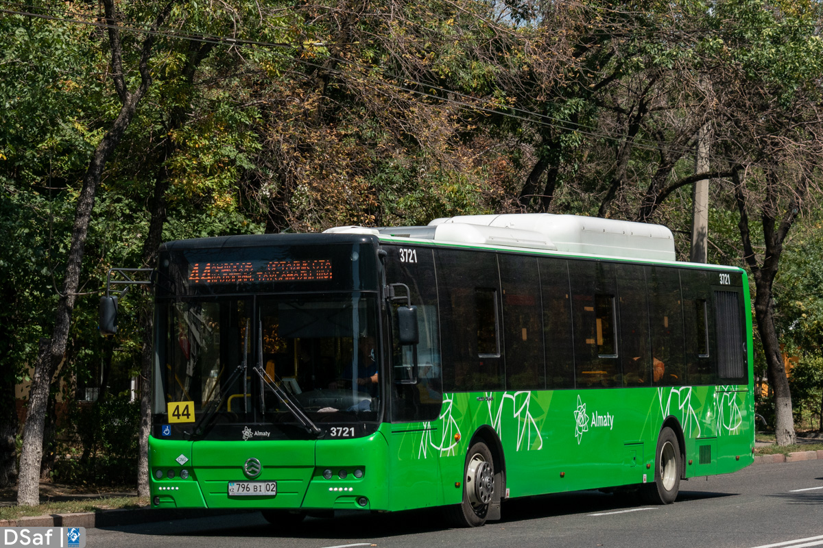Алматы, Golden Dragon XML6125CN (Hyundai Trans Auto) № 3721