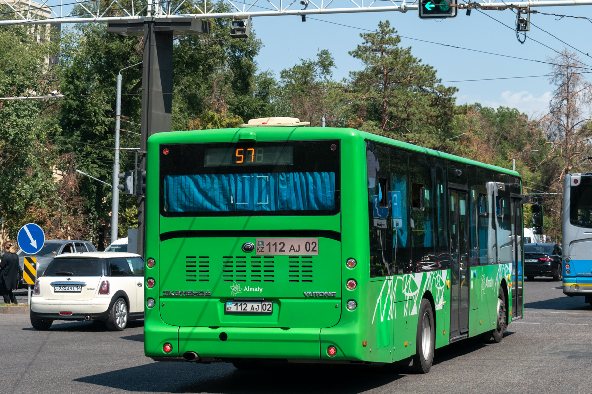 Алматы, Yutong ZK6118HGA (СарыаркаАвтоПром) № 112 AJ 02