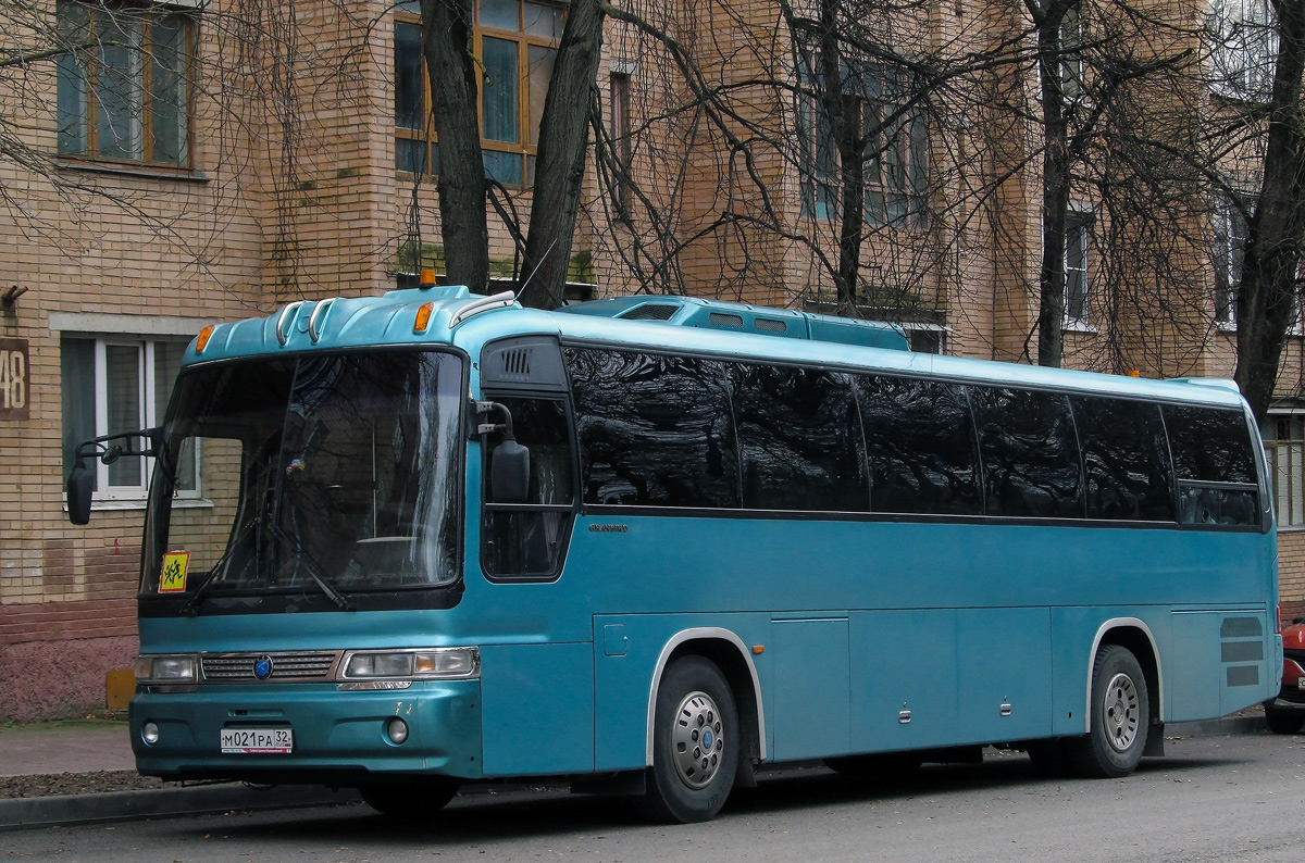 Брянская область, Kia KM948 Granbird Greenfield № М 021 РА 32