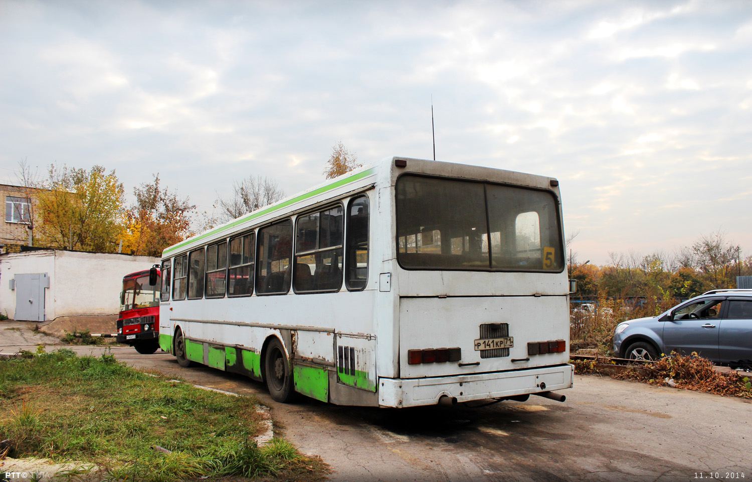 Тульская область, ЛиАЗ-5256.00 № Р 141 КР 71
