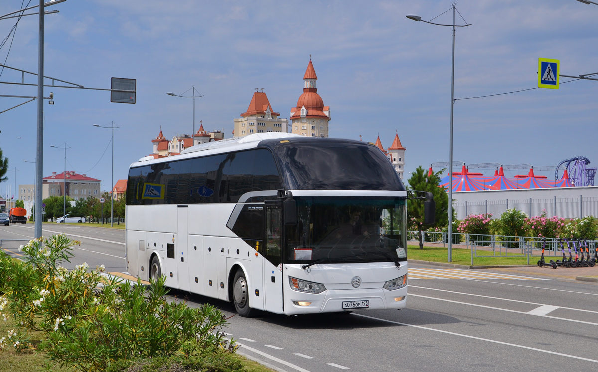 Краснодарский край, Golden Dragon XML6126JR Triumph № А 076 ОЕ 193