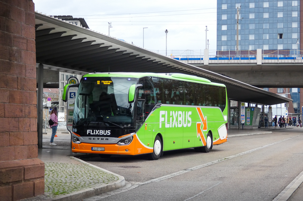 Баден-Вюртемберг, Setra S516HD/2 № LÖ-SF 7300