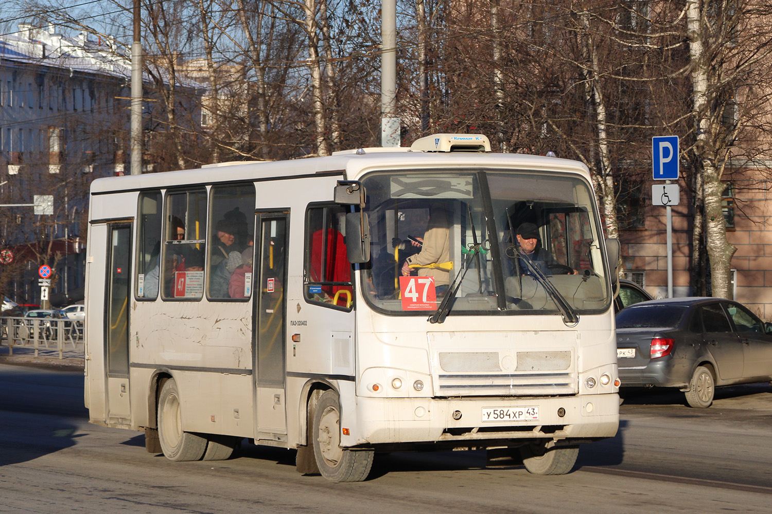 Кировская область, ПАЗ-320402-04 № У 584 ХР 43
