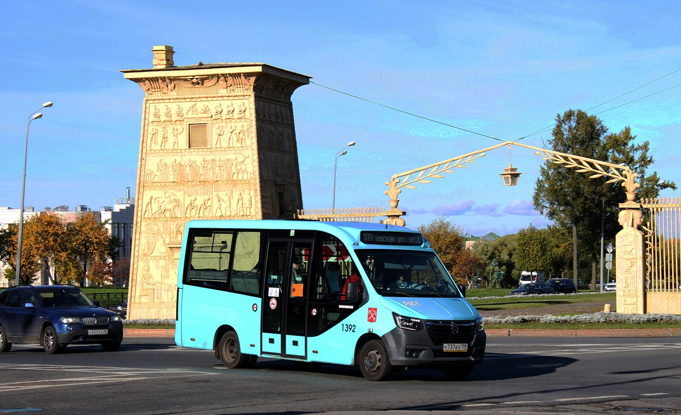 Sanktpēterburga, GAZ-A68R52 City № 1392
