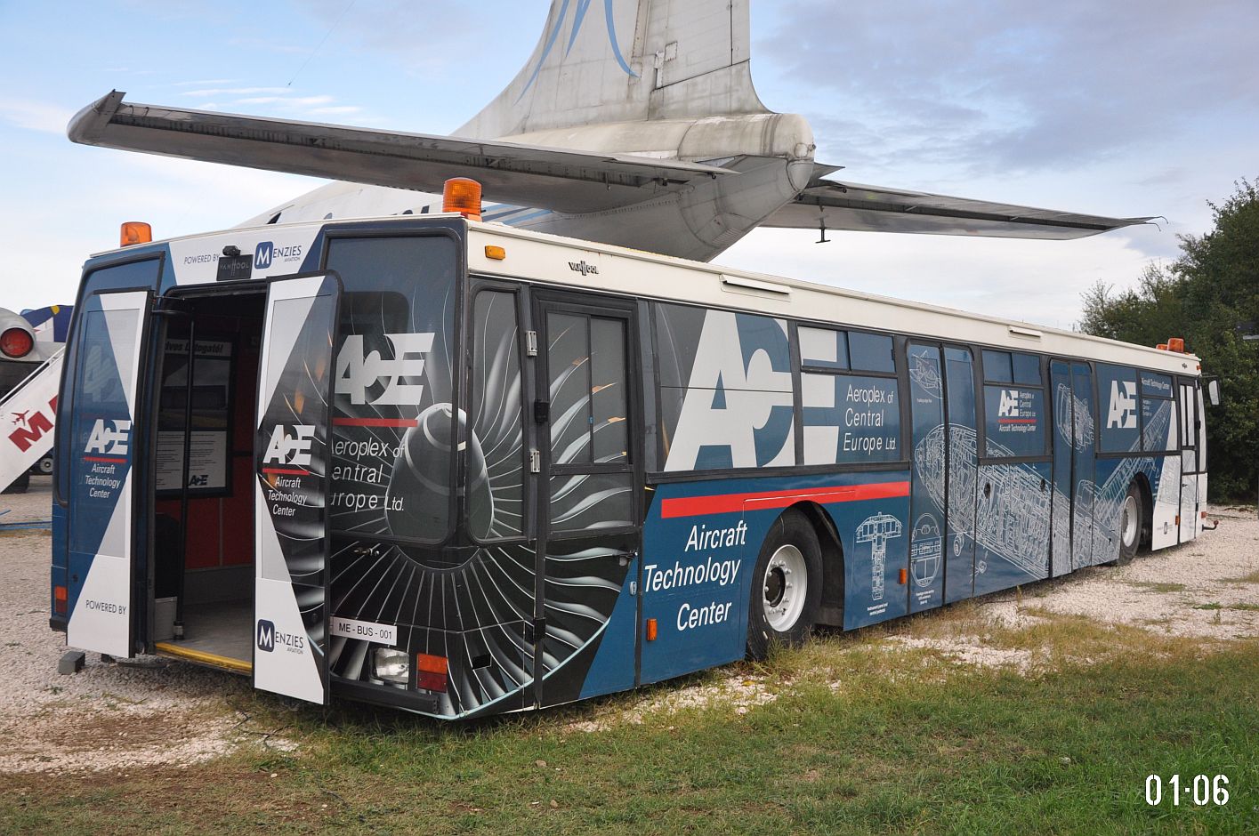 Венгрия, Van Hool № ME-BUS-001; Венгрия — IV. Ikarus Találkozó, Aeropark (2022)