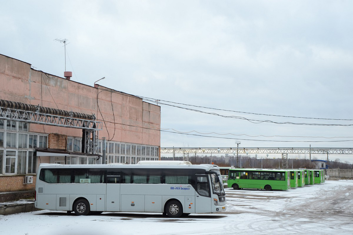 Moscow region, Hyundai Universe Space Luxury # ЕУ 212 50; Moscow region — Miscellaneous photos