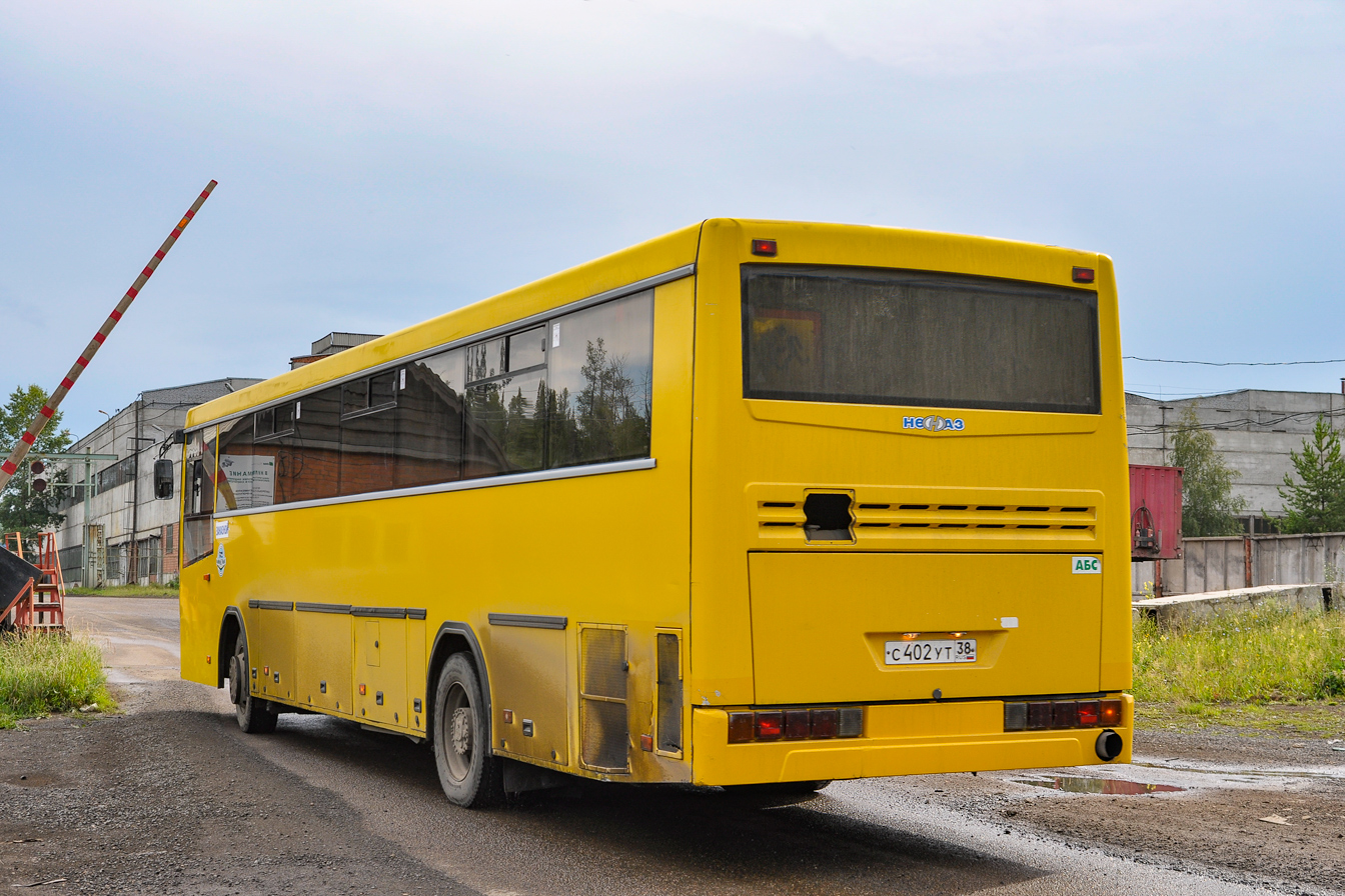 Иркутская область, НефАЗ-5299-10-17 № С 402 УТ 38