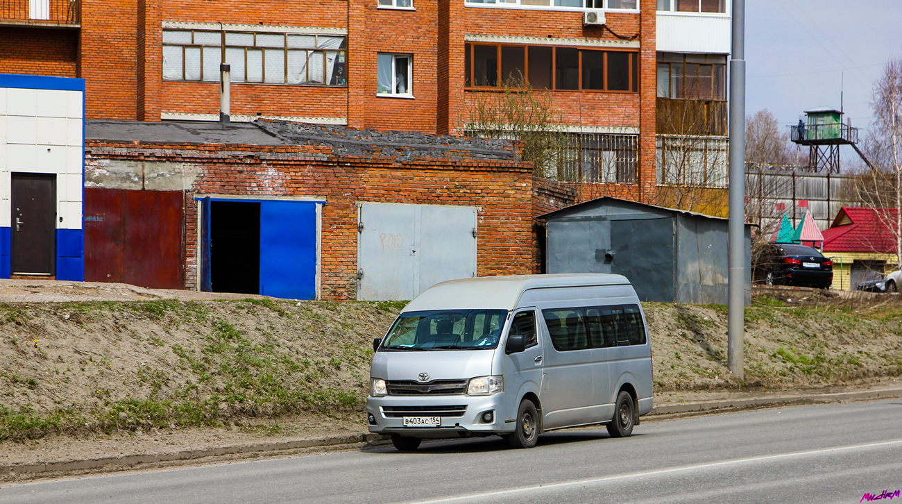 Novoszibirszki terület, Toyota HiAce TRH223L sz.: В 403 АС 154