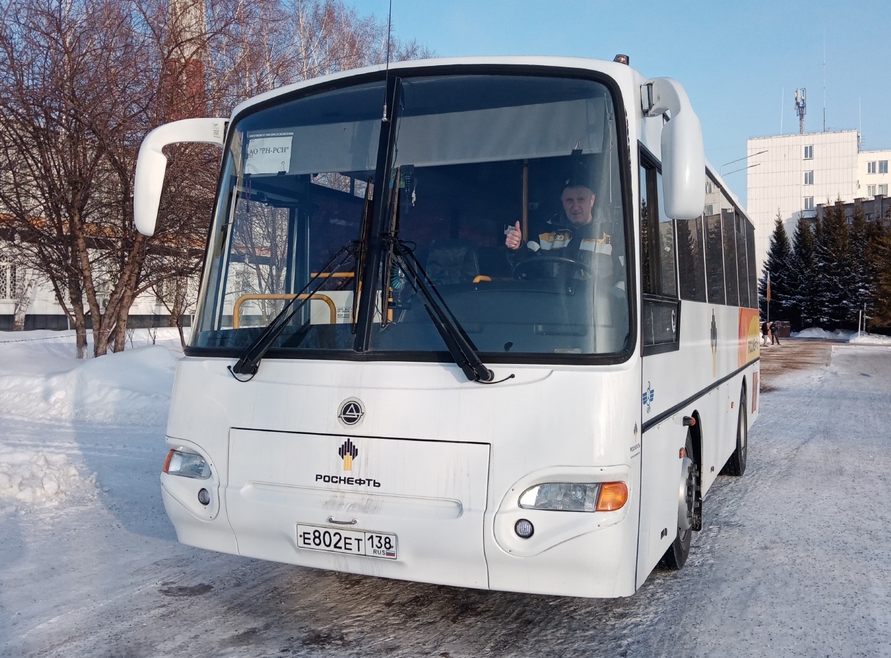 Иркутская область, КАвЗ-4235-61 № Е 802 ЕТ 138
