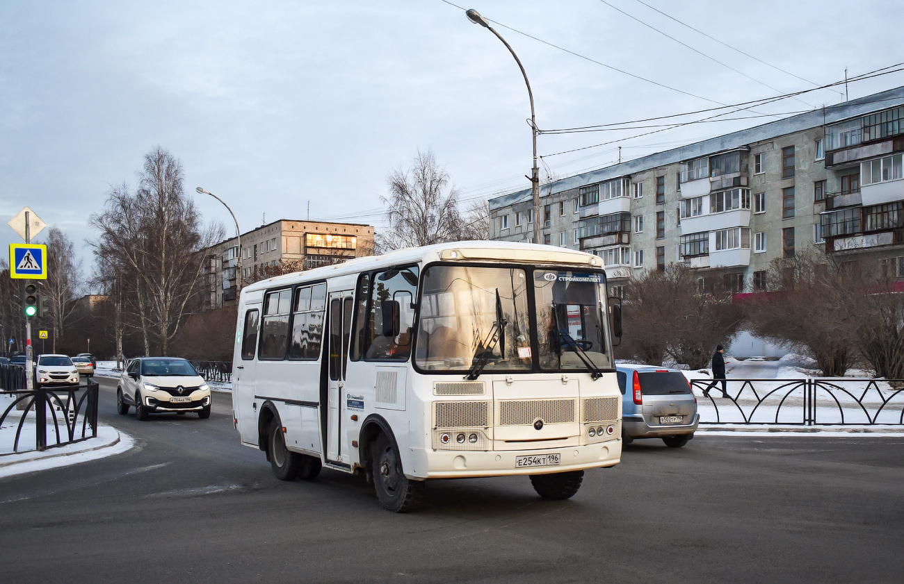 Свердловская область, ПАЗ-32053-04 № Е 254 КТ 196