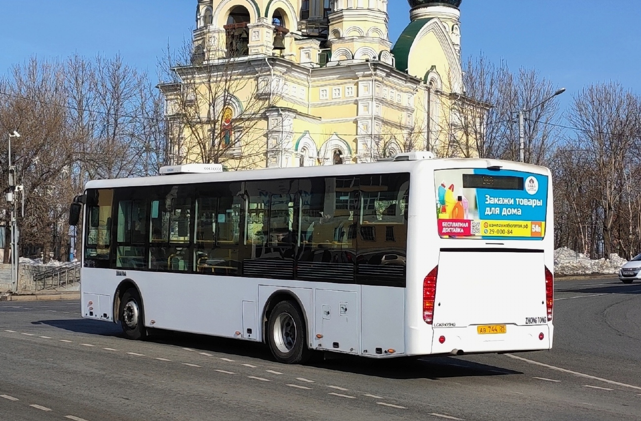 Приморский край, Zhong Tong LCK6105HG № АВ 744 25