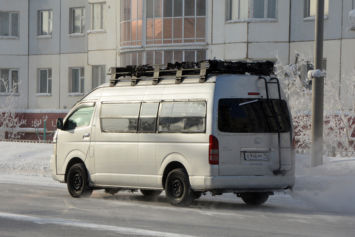 Саха (Якутия), Toyota HiAce TRH223L № О 946 МУ 14