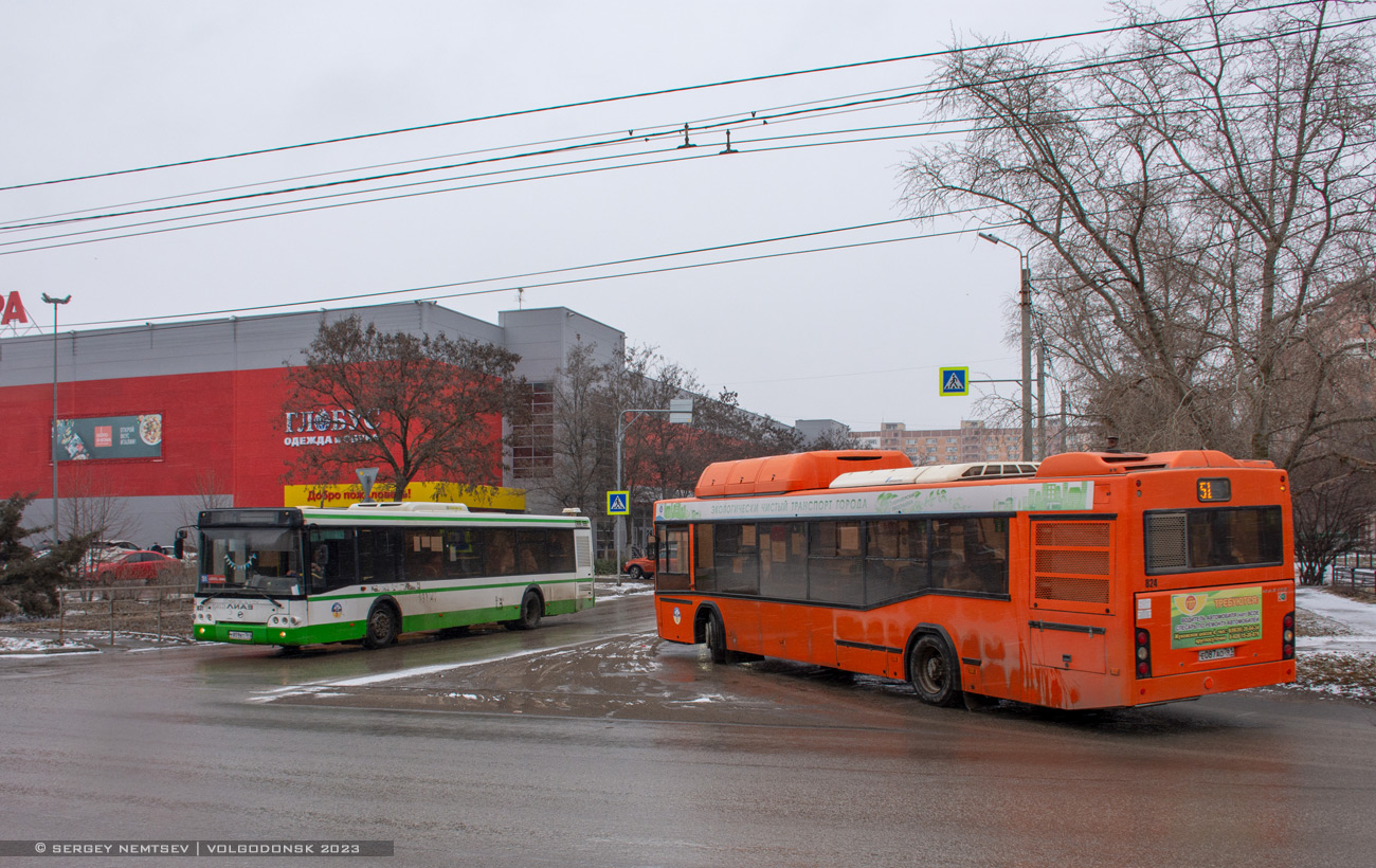 Rostov region, LiAZ-5292.22-01 # 831; Rostov region, MAZ-103.965 # 824
