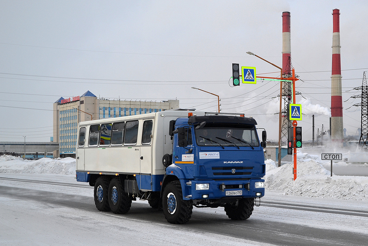 Москва, НефАЗ-4208-34 № Т 260 ВС 797