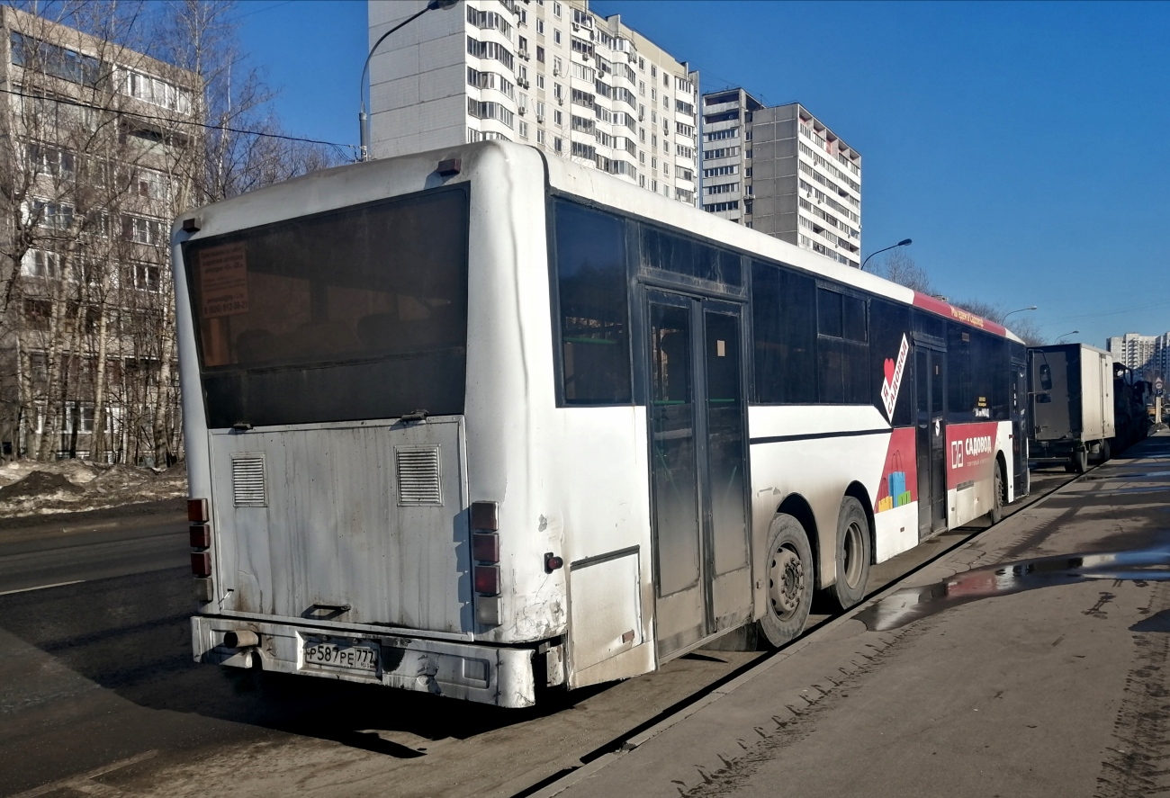 Москва, Волжанин-6270.00 № Р 587 РЕ 777