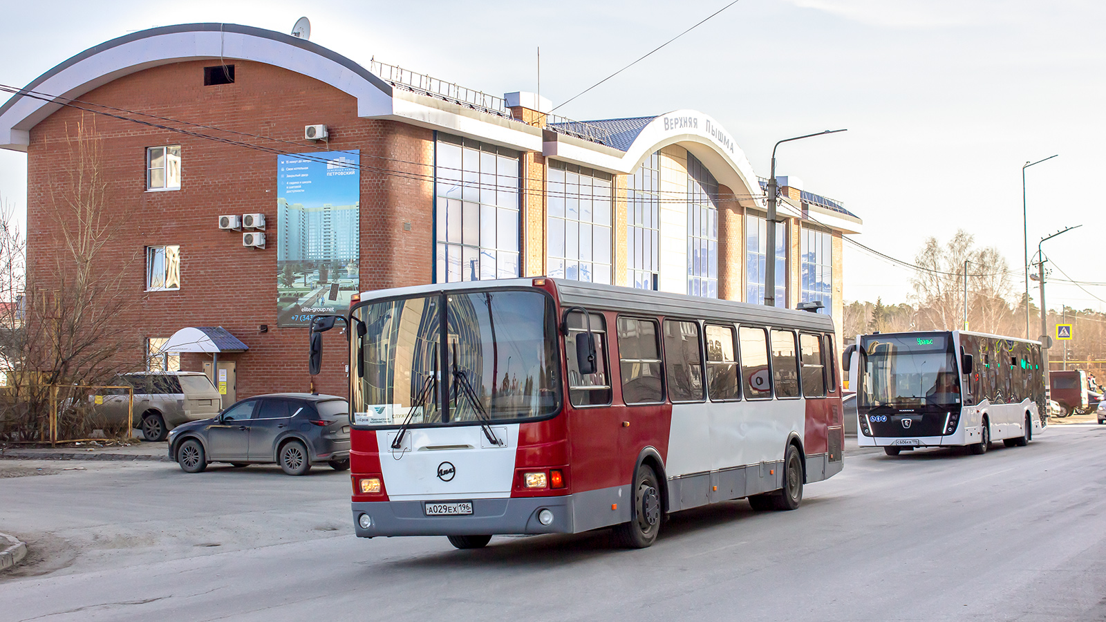 Свердловская область, ЛиАЗ-5256.35 № А 029 ЕХ 196