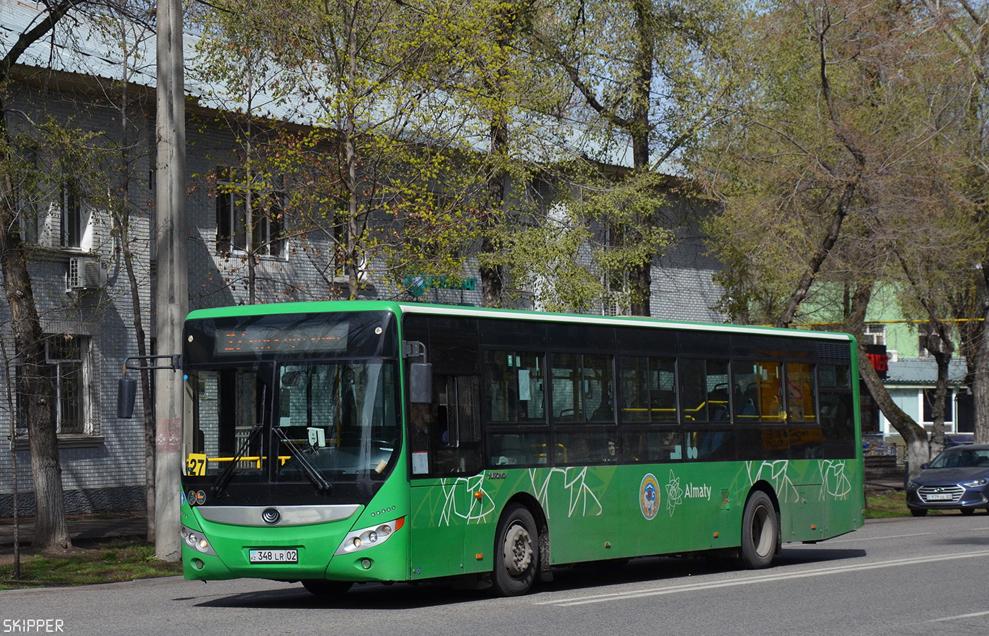 Алматы, Yutong ZK6118HGA № 348 LR 02