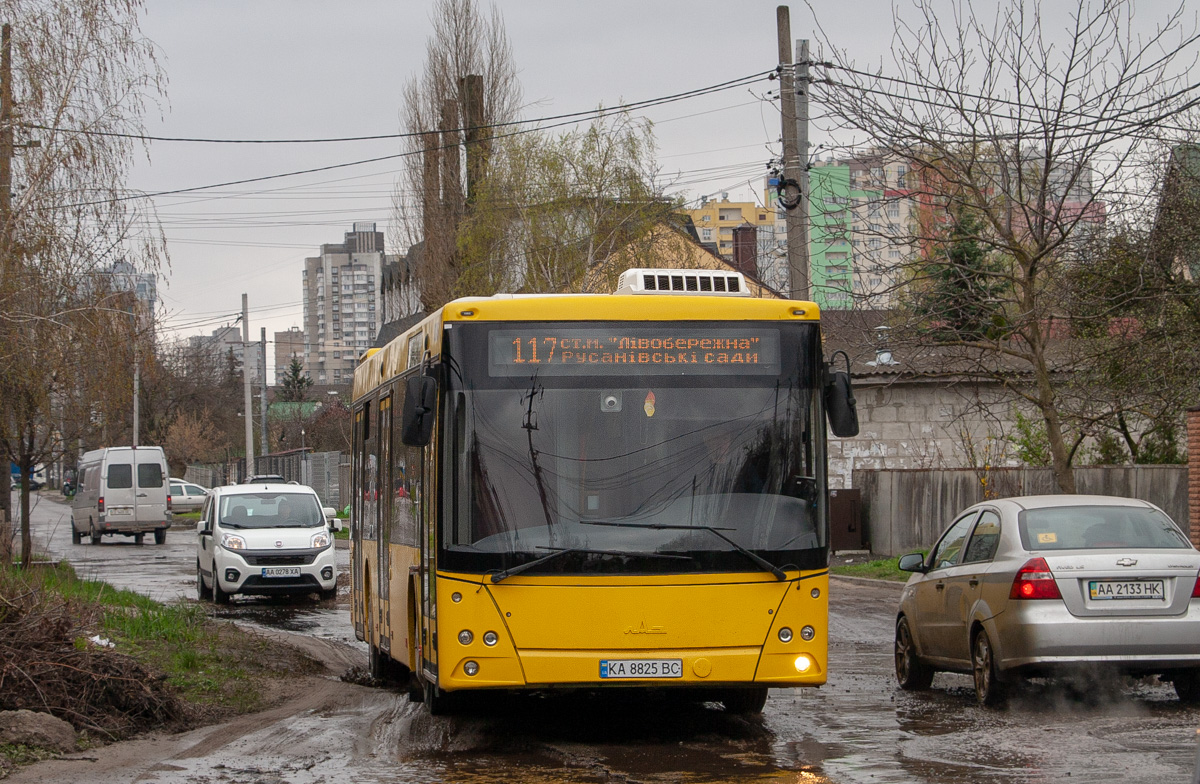 Киев, МАЗ-203.015 № 8245