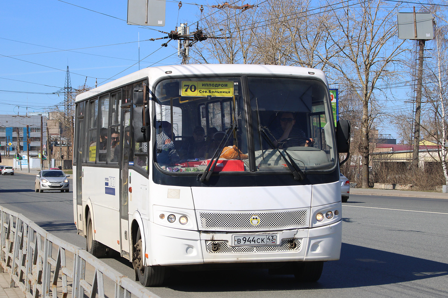 Кировская область, ПАЗ-320412-14 "Вектор" № В 944 СК 43