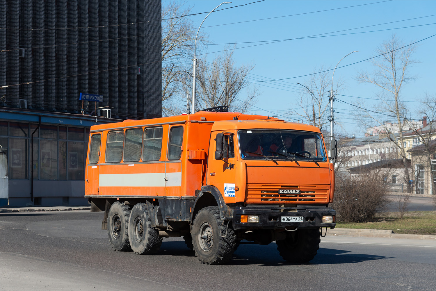 Коми, НефАЗ-4208-11-13 № Н 064 ТР 11