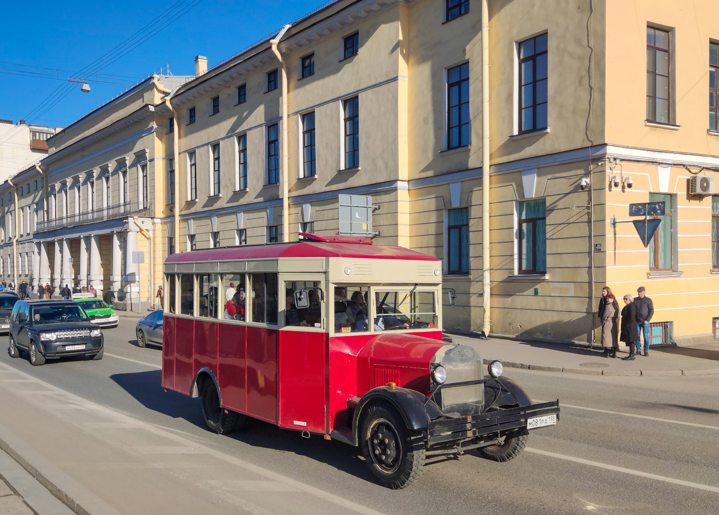 Санкт-Петербург, ЗиС-8 (реплика) № М 081 РА 198
