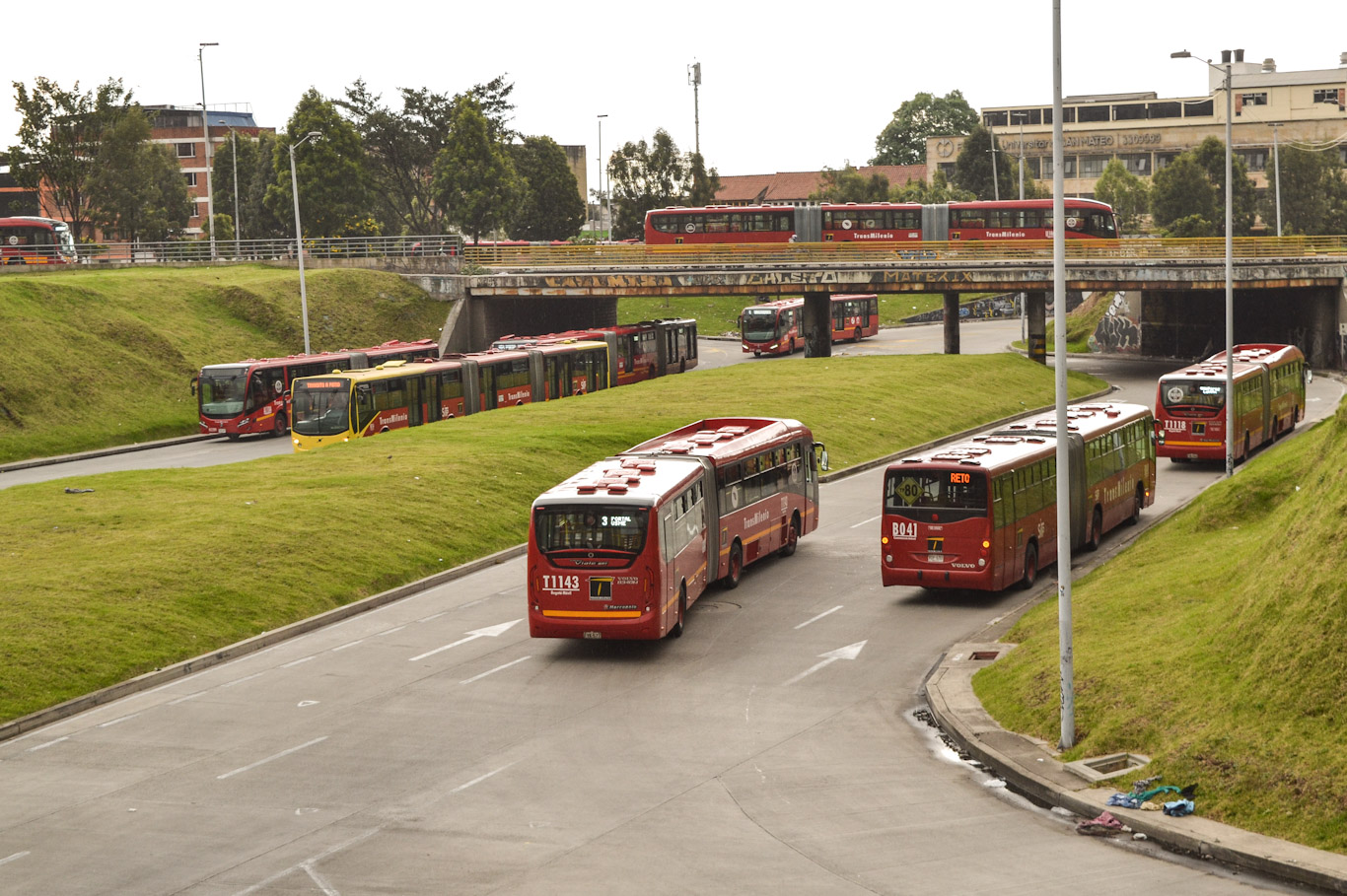 Колумбия, Marcopolo Gran Viale BRT S № T1143; Колумбия, Marcopolo Gran Viale Articulado № B041; Колумбия — Diferentes fotos