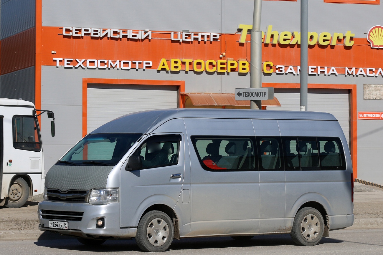 Саха (Якутия), Toyota HiAce (V H200) № У 154 КХ 19