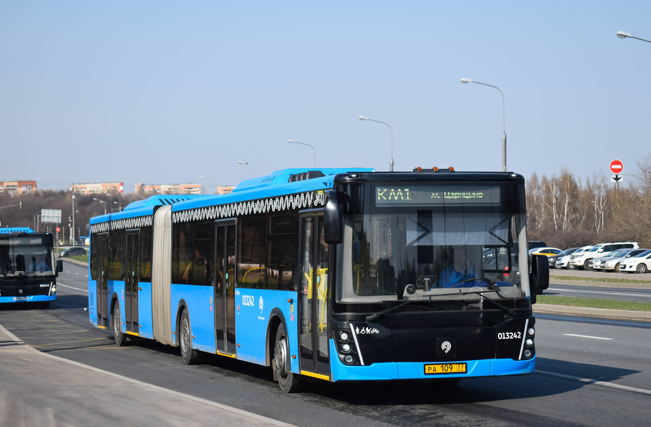 Москва, ЛиАЗ-6213.65 № 013242