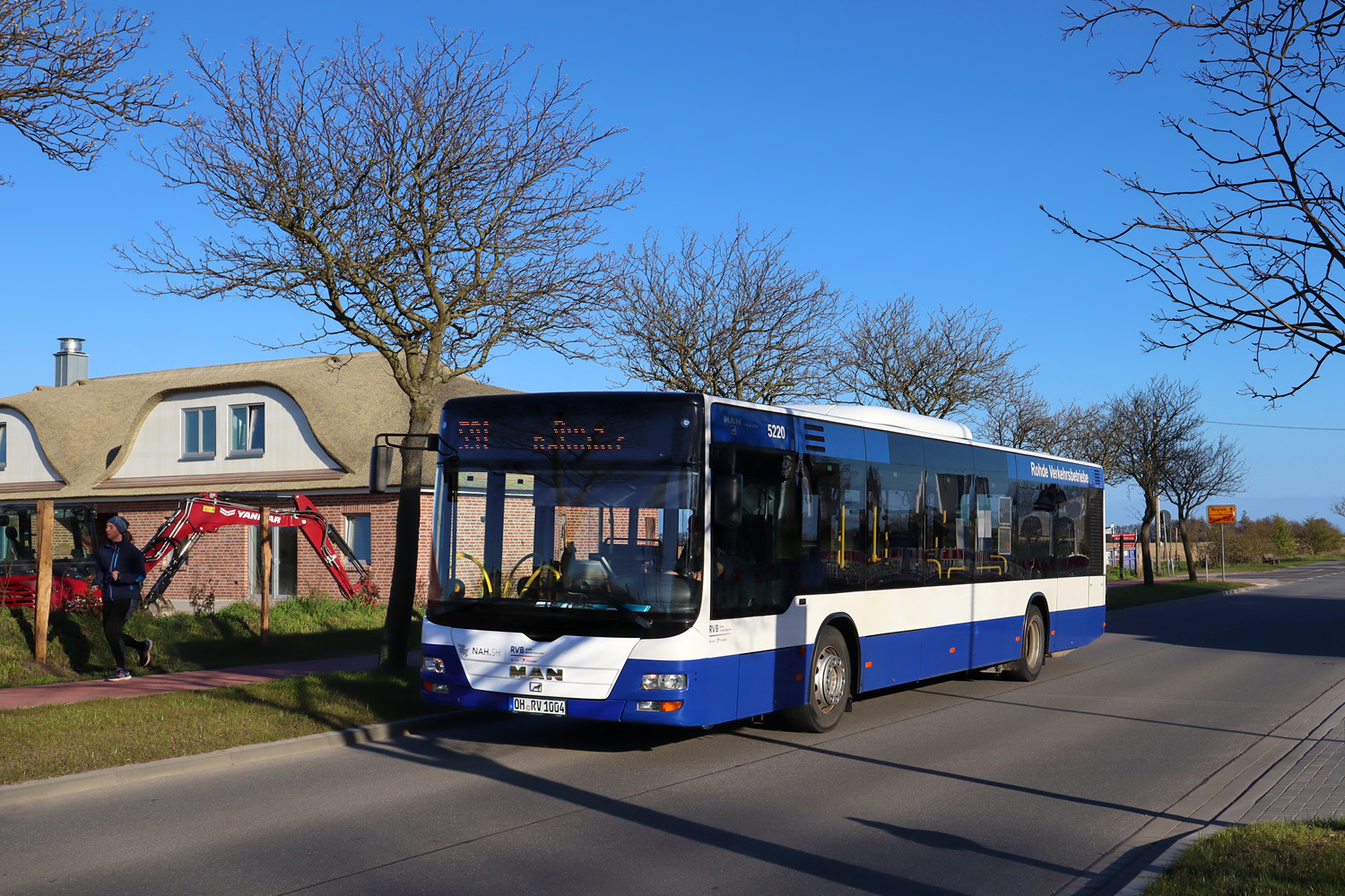 Шлезвиг-Гольштейн, MAN A37 Lion's City NL293 № OH-RV 1004
