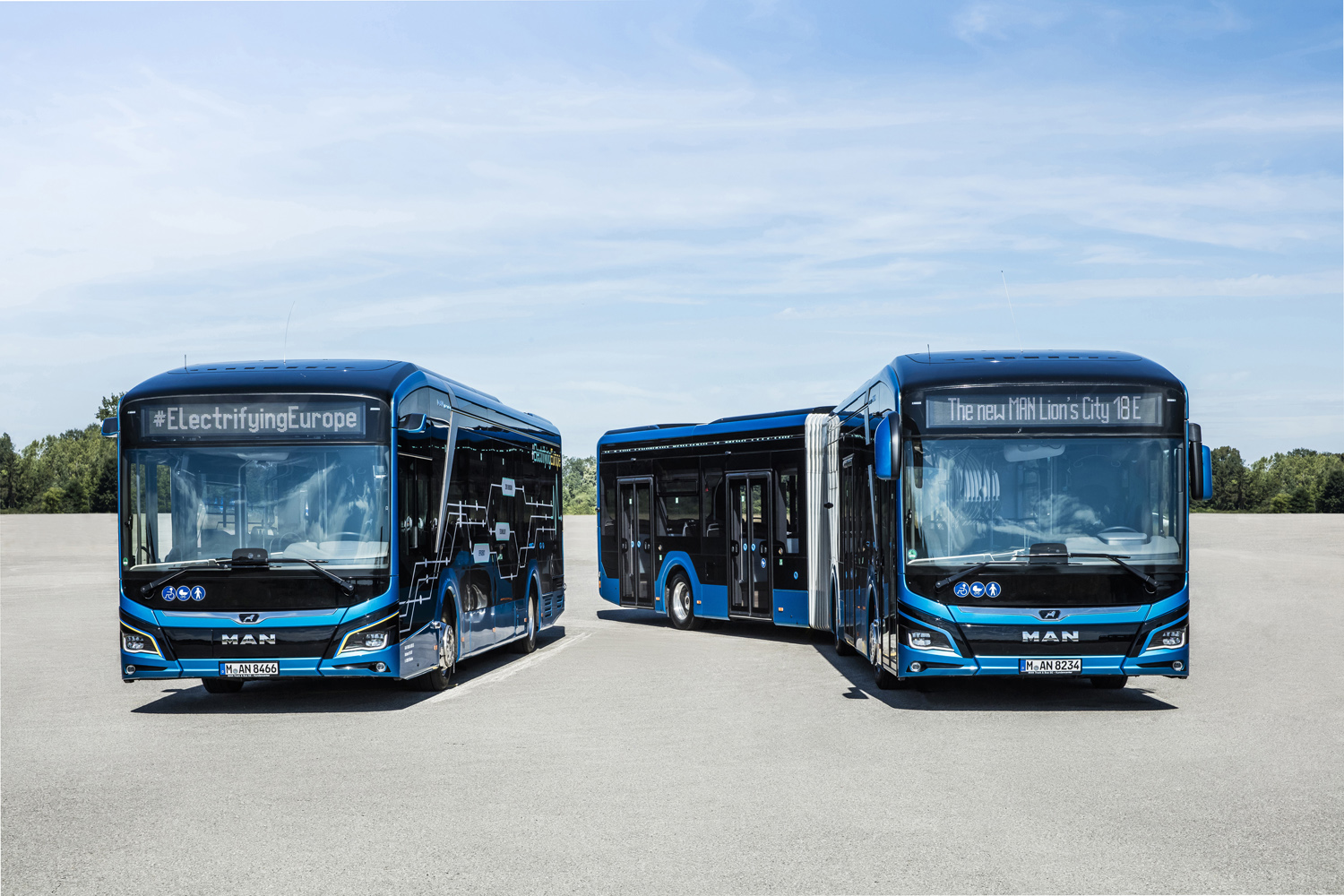 Бавария, MAN 12C Lion's City 12 E NL367 № M-AN 8466; Бавария, MAN 18C Lion's City 18 E NG734 № M-AN 8234