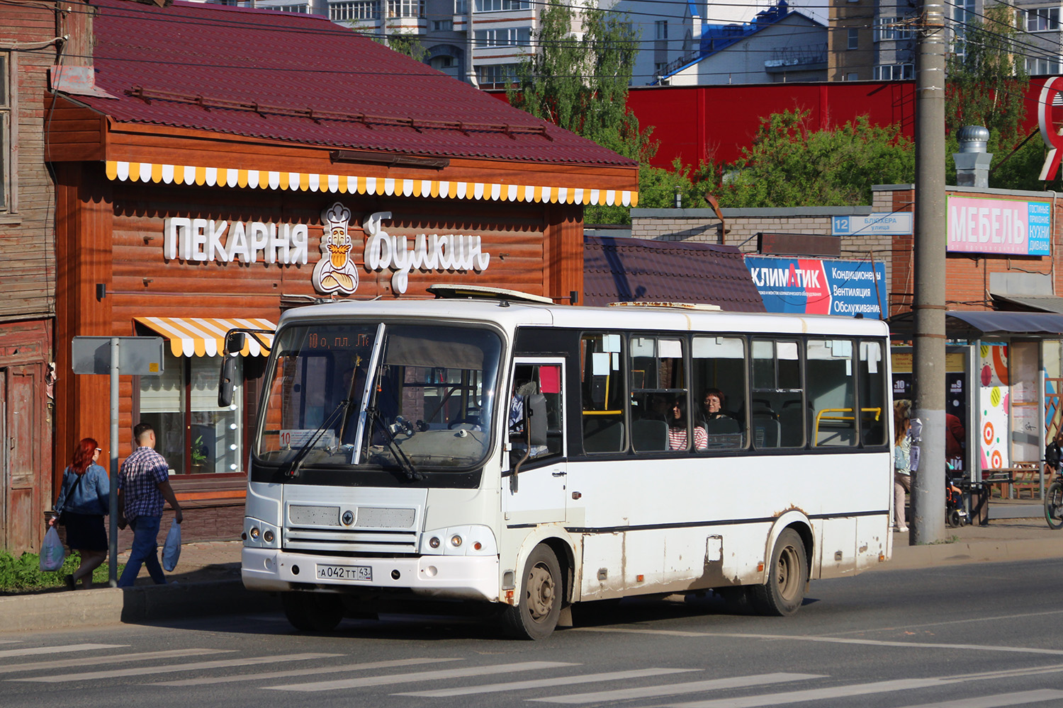 Кировская область, ПАЗ-320412-03 № А 042 ТТ 43