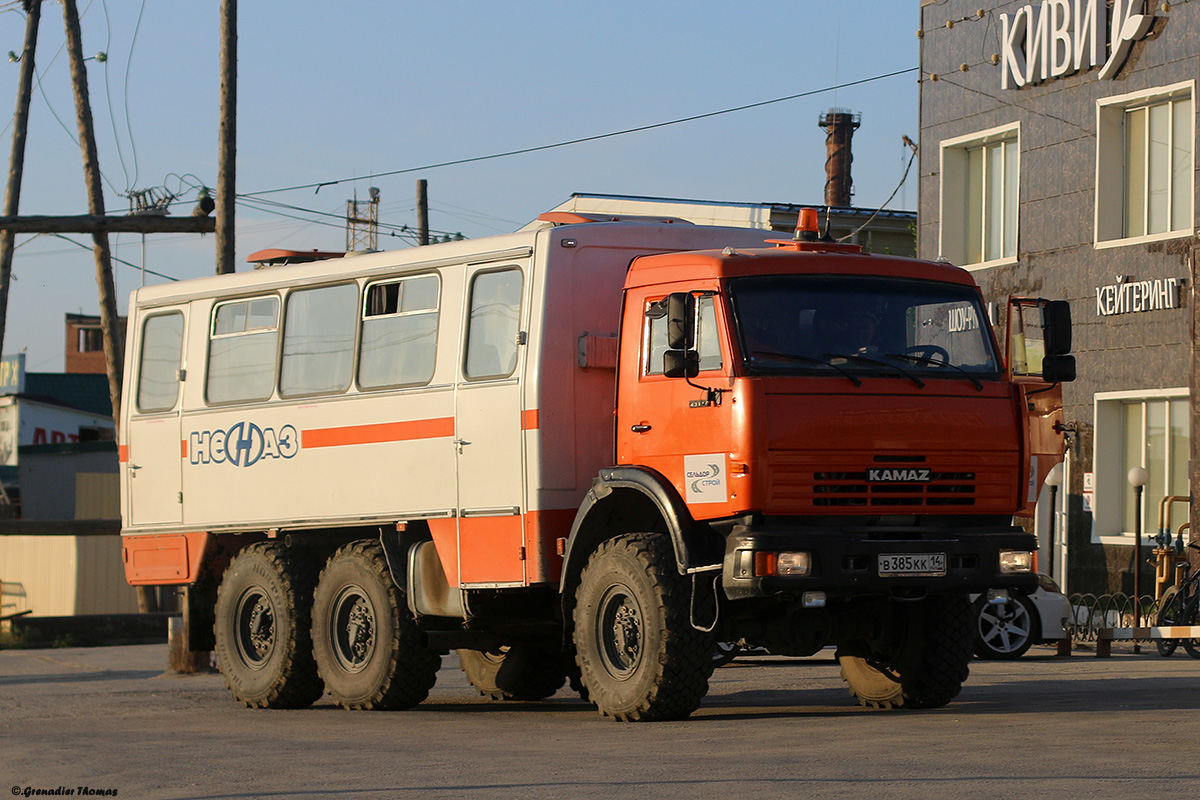 Саха (Якутия), НефАЗ-4208-11-13 № В 385 КК 14