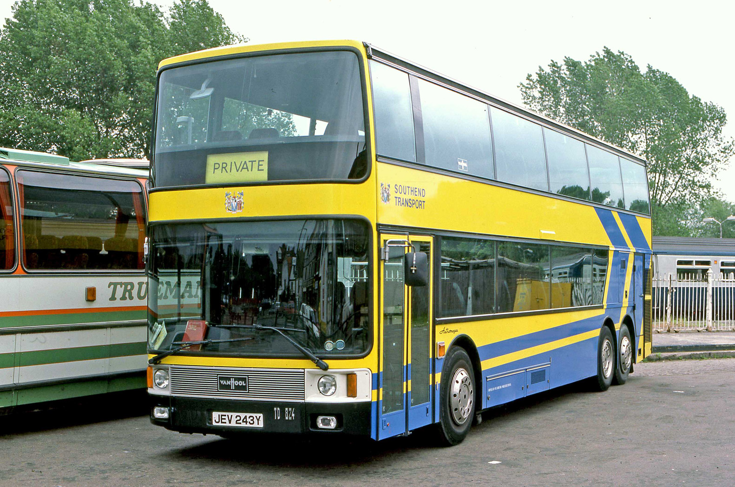 Великобритания, Van Hool TD824 Astromega № 243