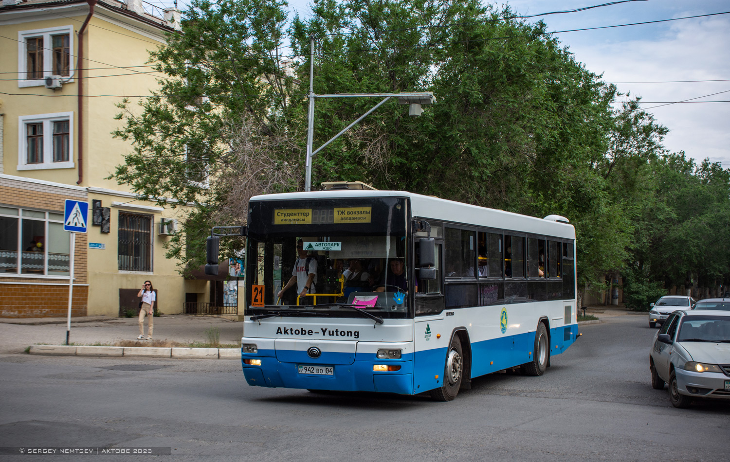Актюбинская область, Yutong ZK6108HGC № 942 BO 04