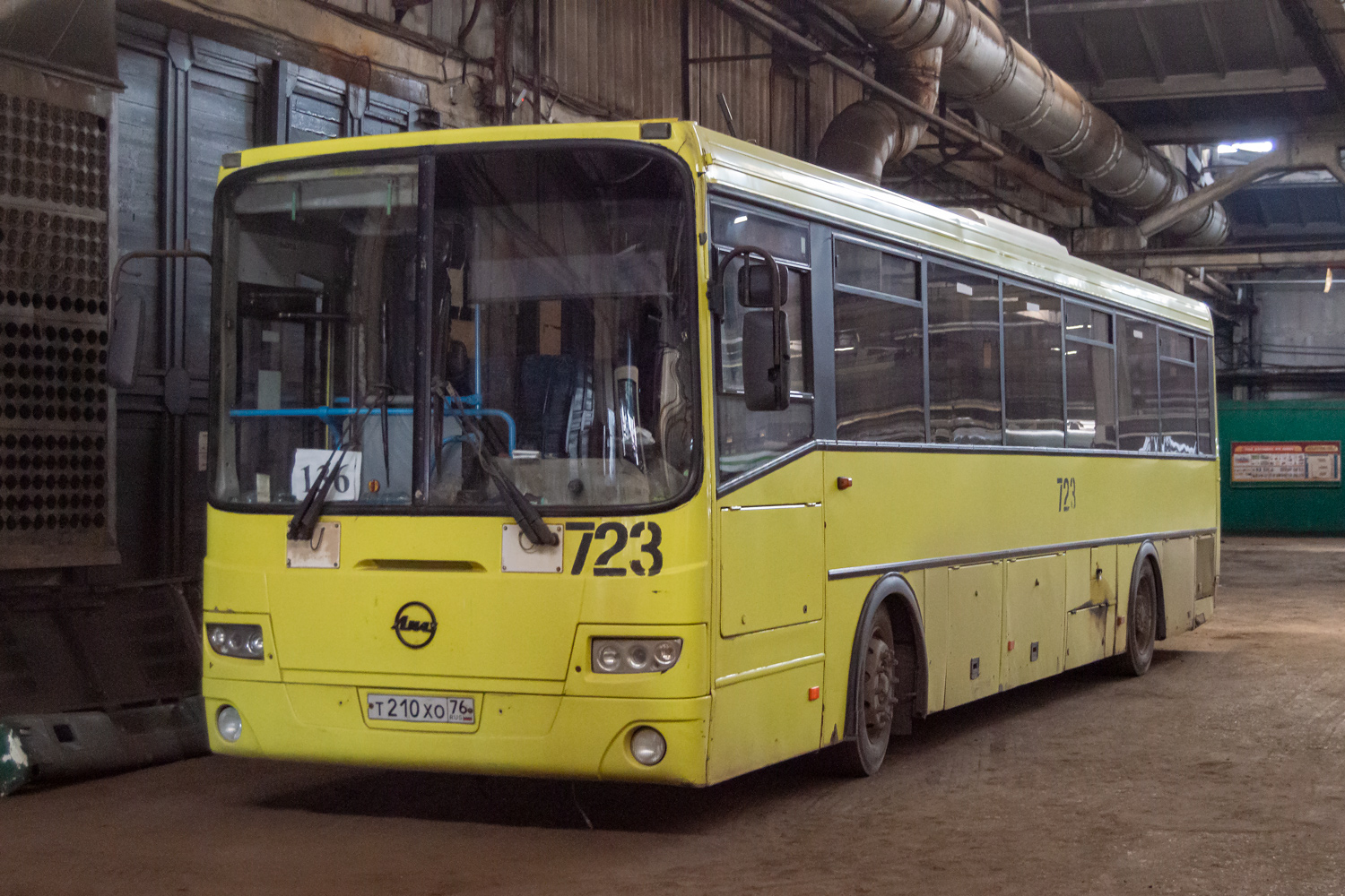 Yaroslavl region, LiAZ-5256.23-01 (GolAZ) # 723