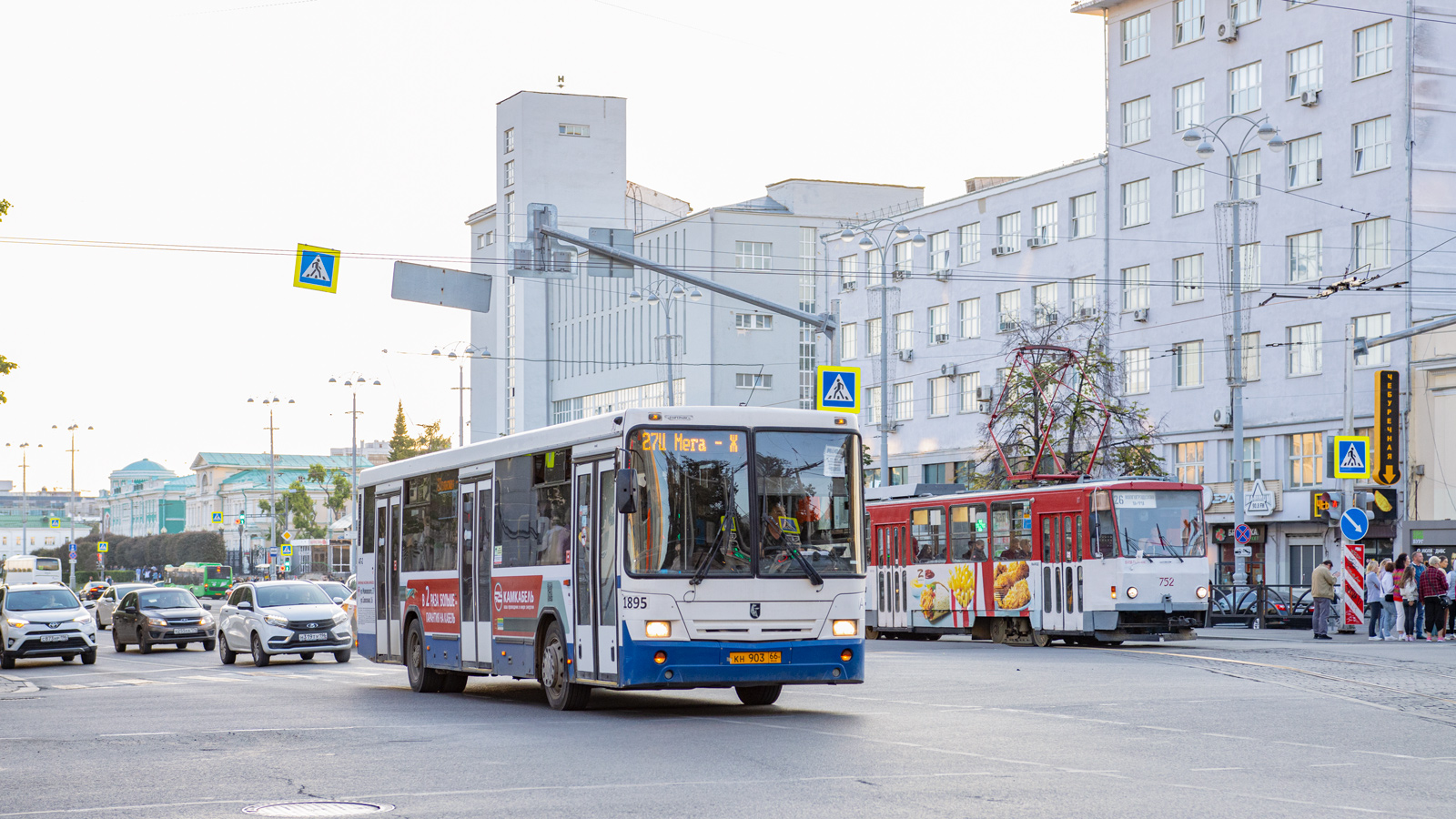 Свердловская область, НефАЗ-5299-20-32 № 1895 Свердловская область, НефАЗ-5299-20-32 № 1895