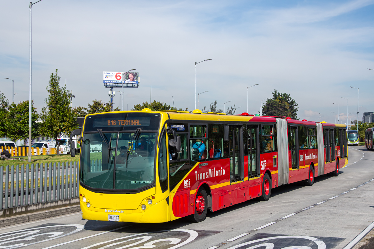 Колумбия, Busscar Urbanuss Pluss Biarticulado № D155