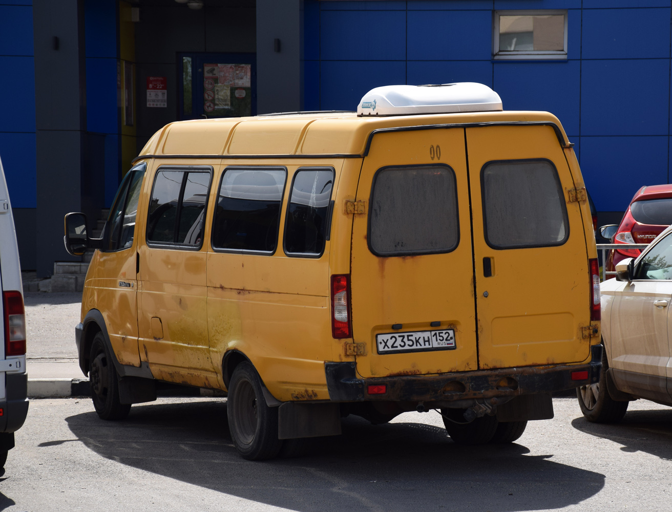 Nizhegorodskaya region, GAZ-322132 (XTH, X96) # Х 235 КН 152