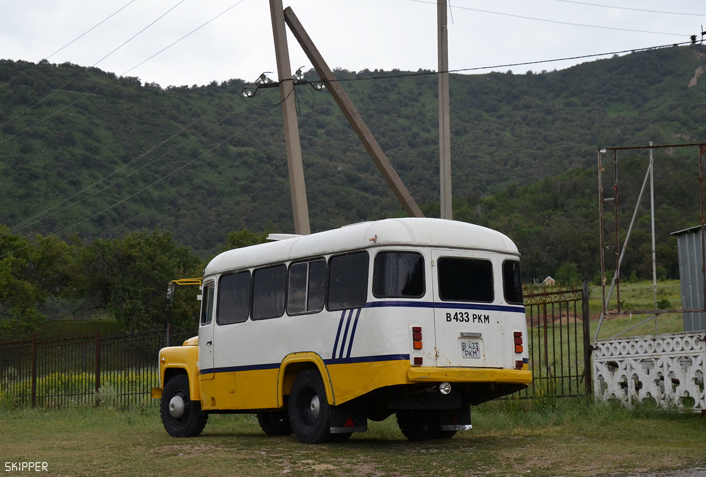 Алматинская область, КАвЗ-3270 № B 433 PKM