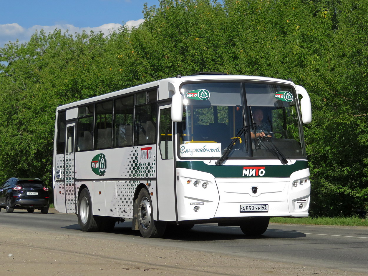 Кировская область, КАвЗ-4235-61 № А 893 УВ 43