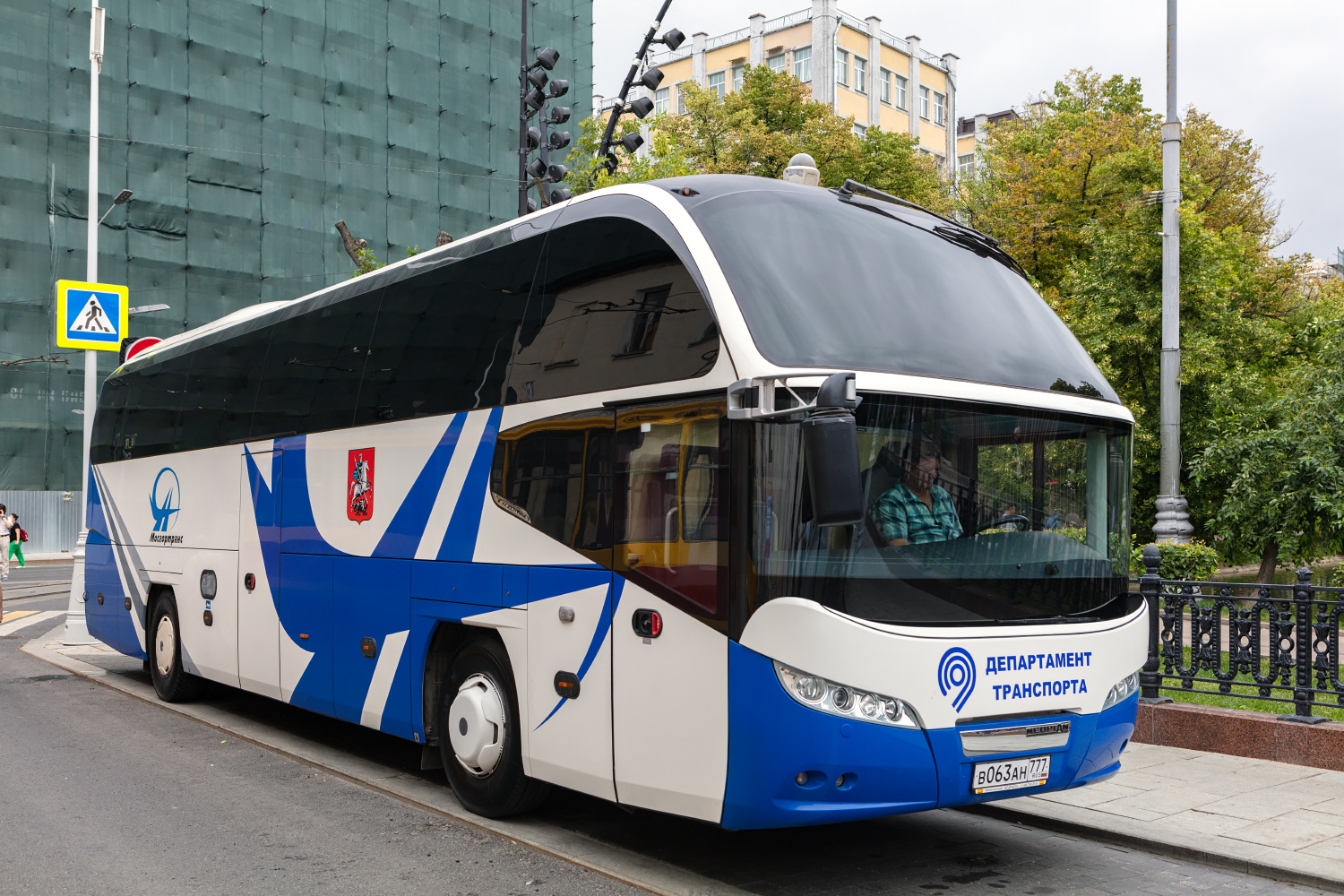 Москва, Neoplan P14 N1216HD Cityliner № В 063 АН 777